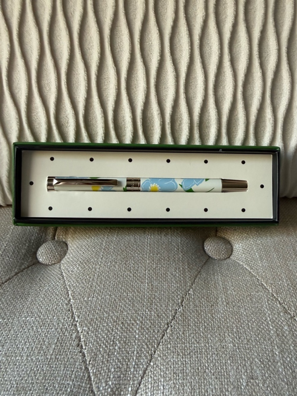 Kate Spade New York "Sunshine Floral" Ballpoint Pen with Gift Box - Picture 4 of 5